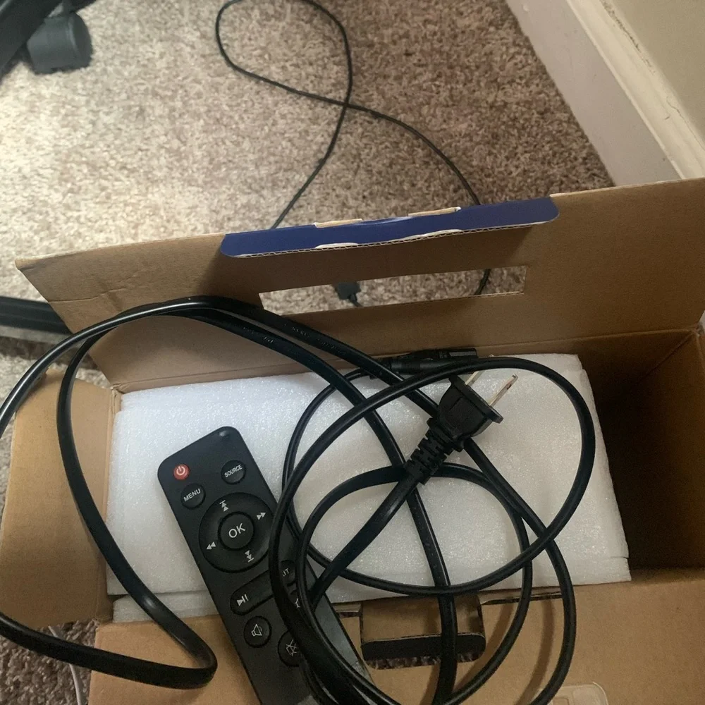 Projector - Picture 5 of 12